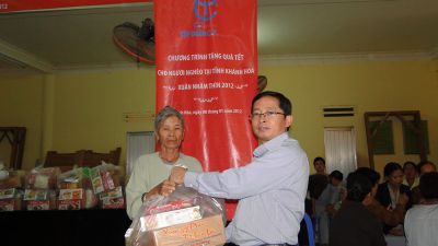 C.T Group tặng quà cho người nghèo tại tỉnh Khánh Hòa  dịp Tết Nhâm Thìn 2012